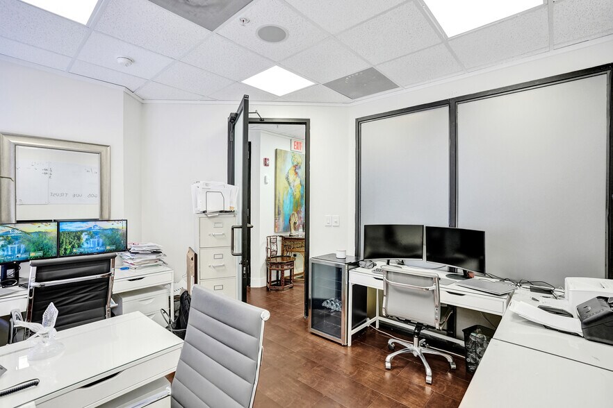 More Photos Of 7374 SW 93rd Ave, Miami Office For Sale