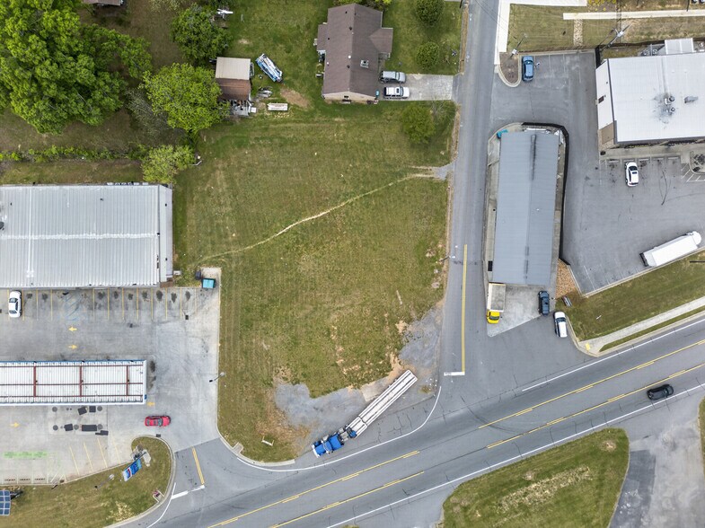 More Photos Of 5911 Joe Frank Harris Pky NW, Adairsville Flex For Sale