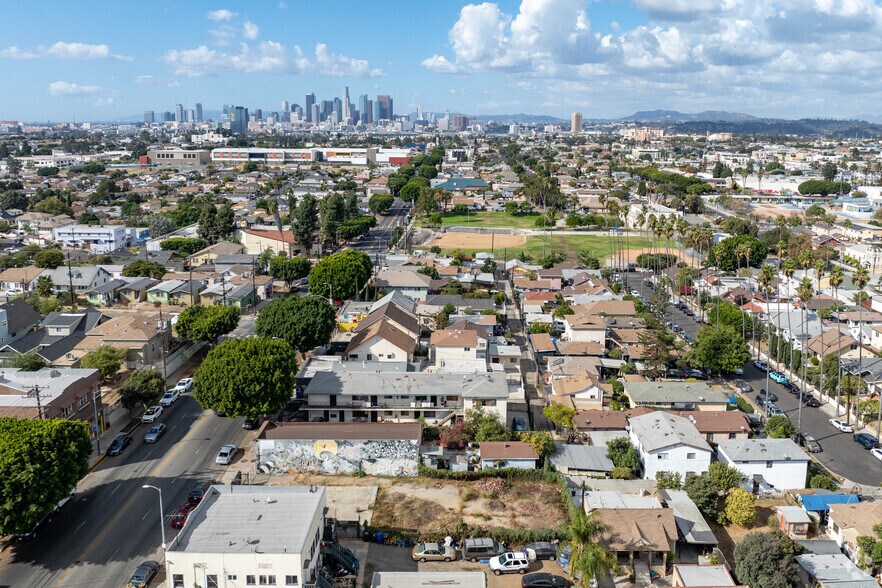 More Photos Of 3019 E 4th St, Los Angeles Land For Sale