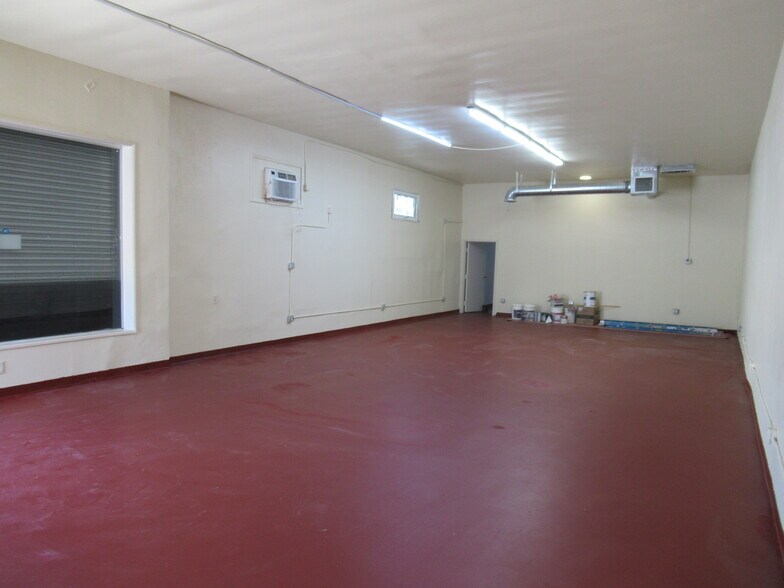 More Photos Of 1644 E Compton Blvd, Compton Freestanding For Lease