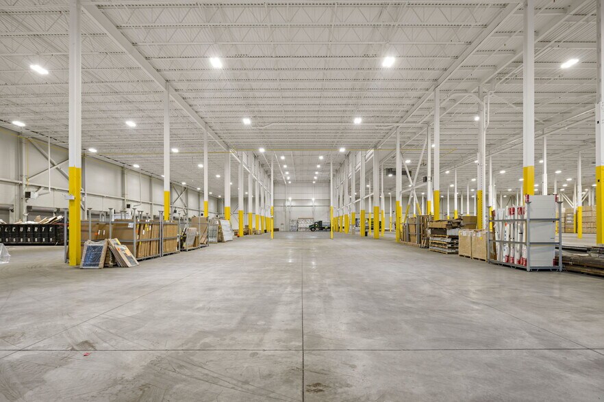More Photos Of 6001 Tonnelle Ave, North Bergen Warehouse For Lease