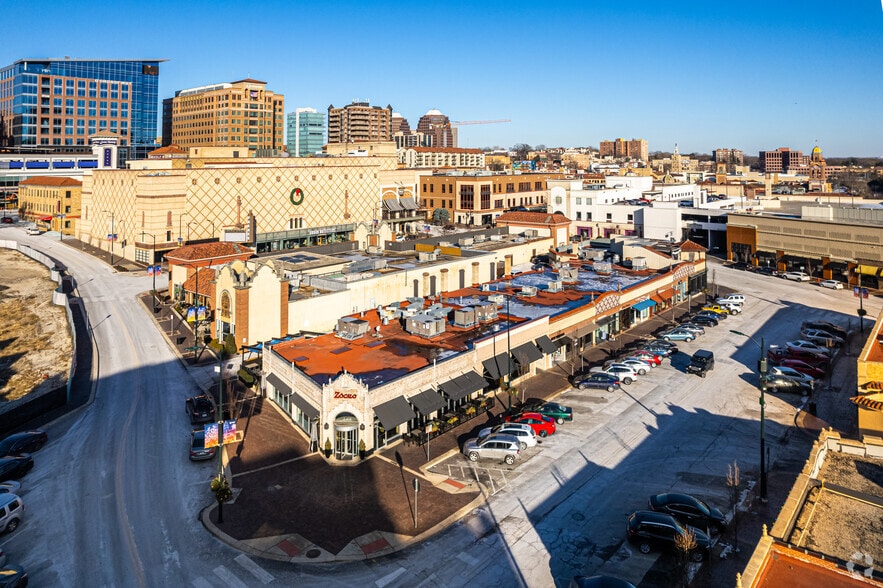 More Photos Of 414-418 Nichols Rd, Kansas City Unknown For Lease