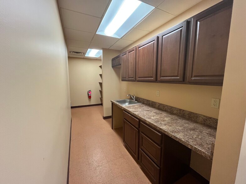 More Photos Of 99 November Dr, Camp Hill Medical For Lease