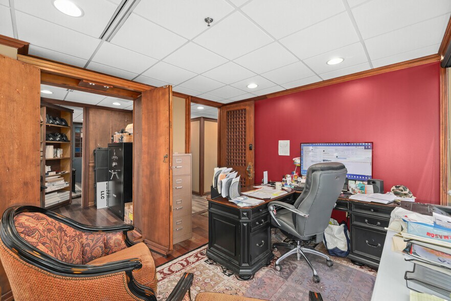 More Photos Of 233 E Bay St, Jacksonville Office For Sale