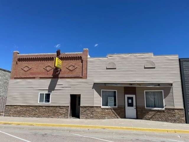 More Photos Of 110 Clark St, Bassett Bar For Sale