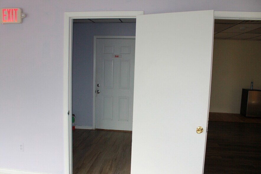 More Photos Of 3321 Doris Ave, Ocean Unknown For Lease