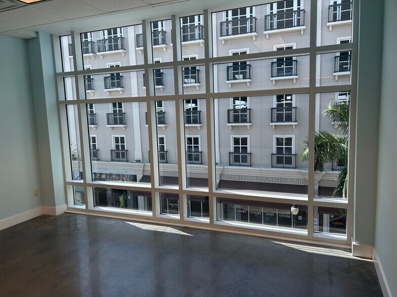 More Photos Of 1517 State St, Sarasota Office For Lease