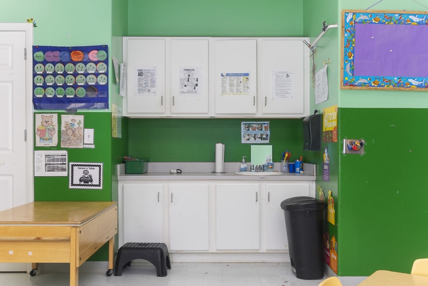 More Photos Of 116 Corporate Dr, Elizabeth City Schools For Sale