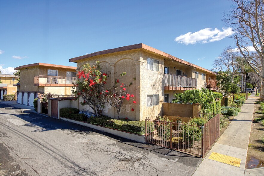 More Photos Of 7959 Bright Ave, Whittier Apartments For Sale
