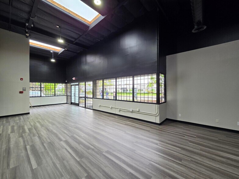 More Photos Of 3 Autry, Irvine Warehouse For Lease