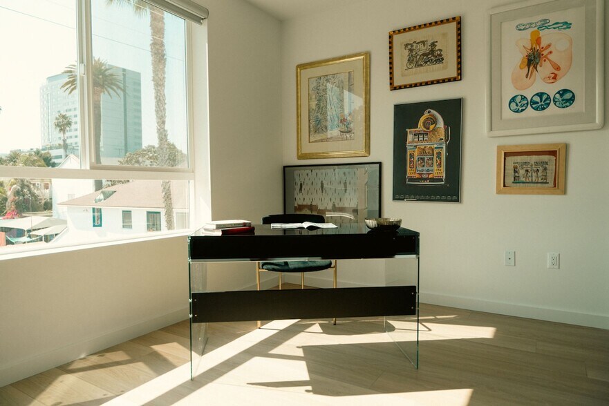 More Photos Of 1759 N Gower St, Los Angeles Apartments For Sale