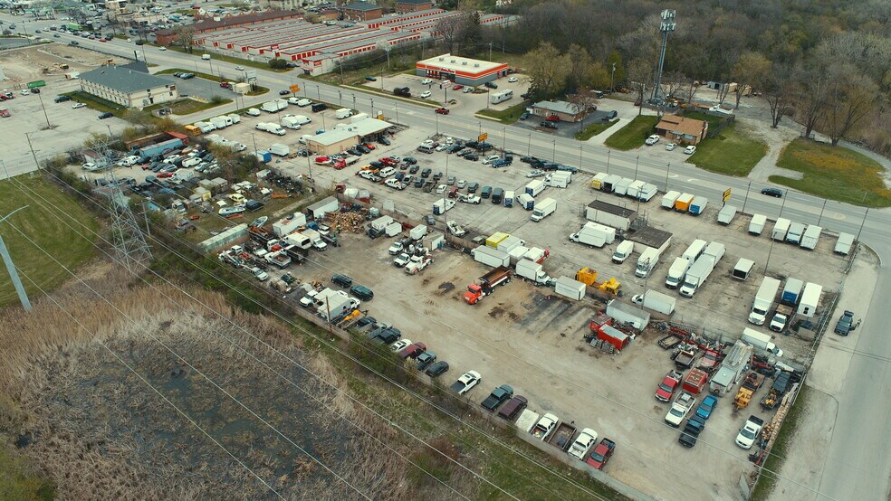 Primary Photo Of 712 S Green Bay Rd, Waukegan Auto Dealership For Lease