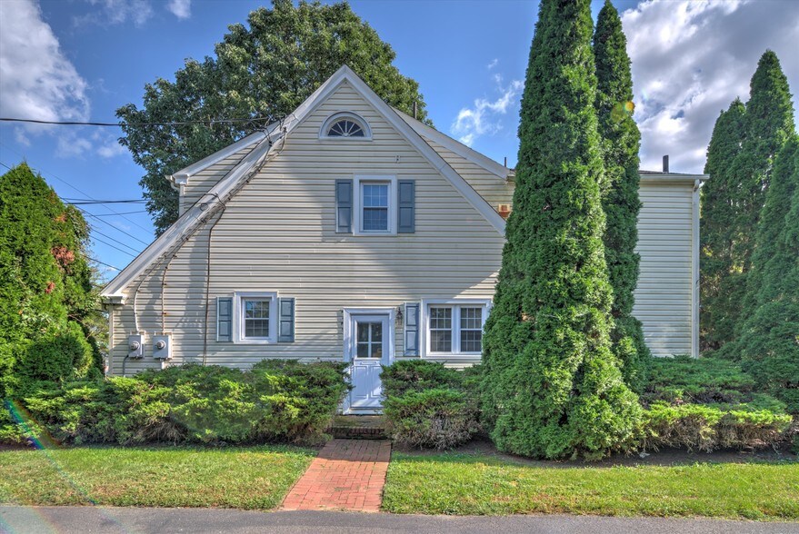 More Photos Of 1808-1810 Mount Holly Rd, Burlington Flex For Sale