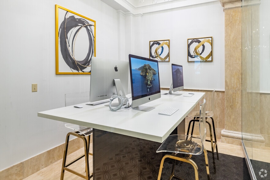 More Photos Of 2121 S Hiawassee Rd, Orlando Apartments For Lease