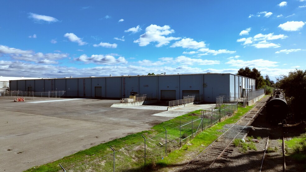 Primary Photo Of 1195 N Gertrude Ave, Stockton Warehouse For Sale