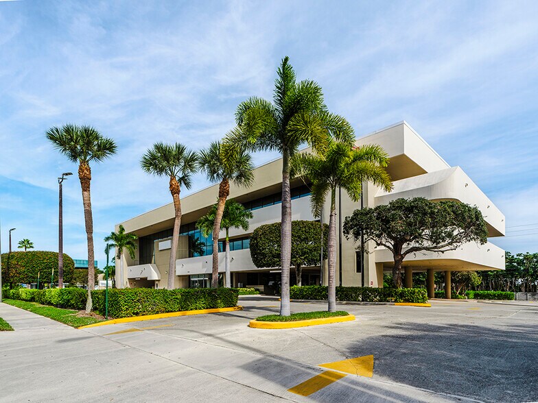 Primary Photo Of 660 US 1 Hwy, North Palm Beach Office For Sale