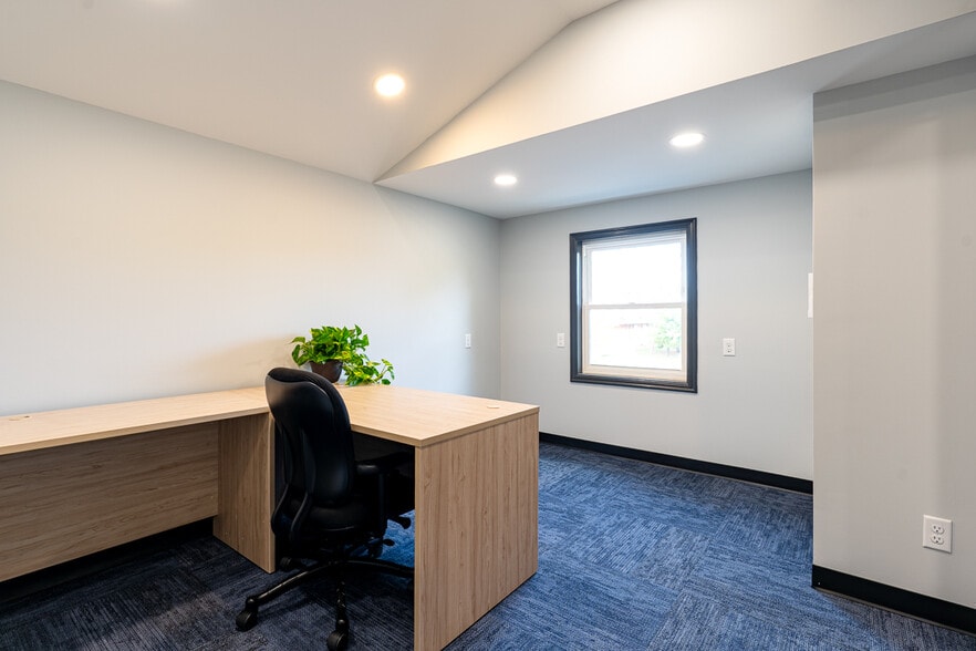 More Photos Of 6512 Main St, Buffalo Office For Lease