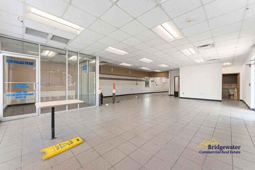 More Photos Of 1200 Pasadena Ave S, South Pasadena Restaurant For Sale