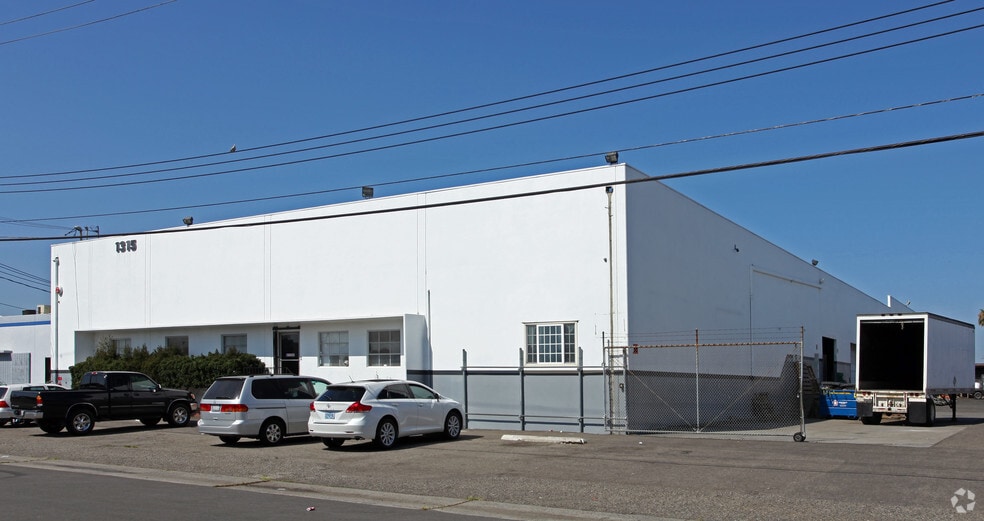 Primary Photo Of 1315 S Claudina St, Anaheim Warehouse For Lease