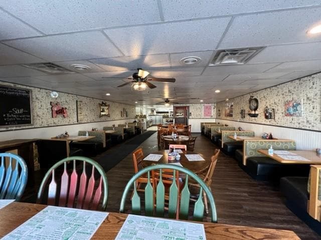 More Photos Of 4084 Huron St, North Branch Restaurant For Sale