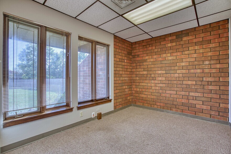 More Photos Of 1300 Plaza Ct N, Lafayette Office For Sale