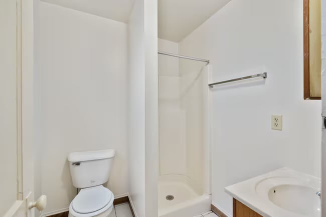 More Photos Of 2335 W Wisconsin Ave, Milwaukee Apartments For Sale