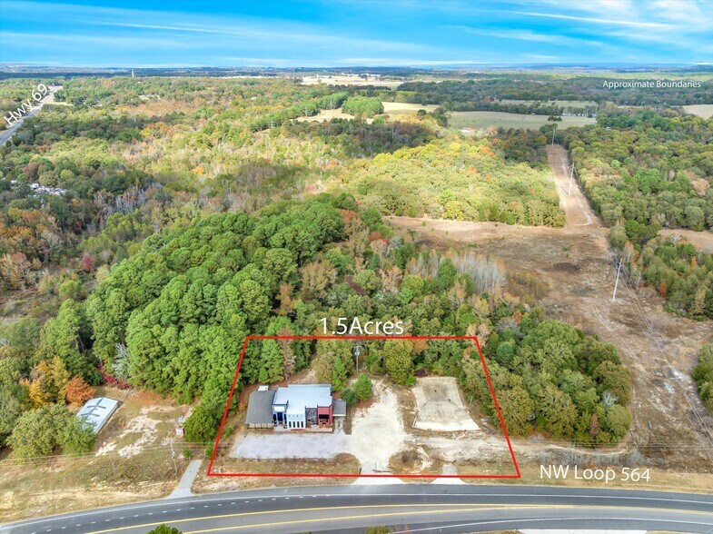More Photos Of 700 NW Loop 564, Mineola Flex For Sale