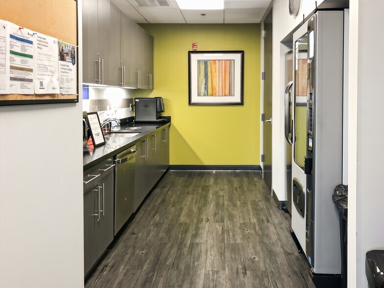 More Photos Of 100 M St SE, Washington Coworking Space