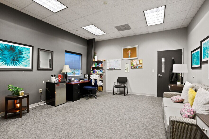 More Photos Of 340 Interstate Blvd, Greenville Warehouse For Sale