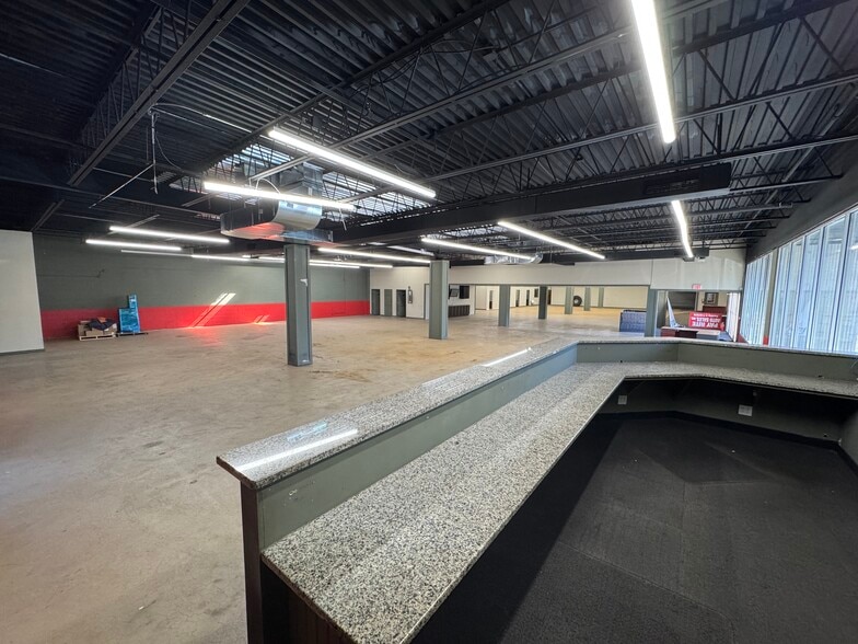 More Photos Of 2577 Route 112, Medford Auto Dealership For Lease