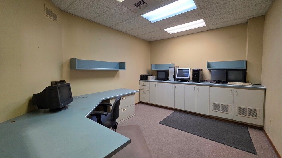 More Photos Of 250 Ruskin Dr, Colorado Springs Warehouse For Sale