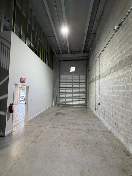 More Photos Of 6010 NW 99th Ave, Doral Warehouse For Sale
