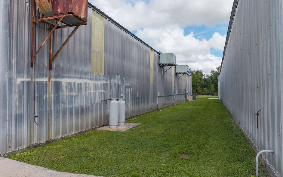 More Photos Of 16936 County Road 252, Mc Alpin Warehouse For Sale