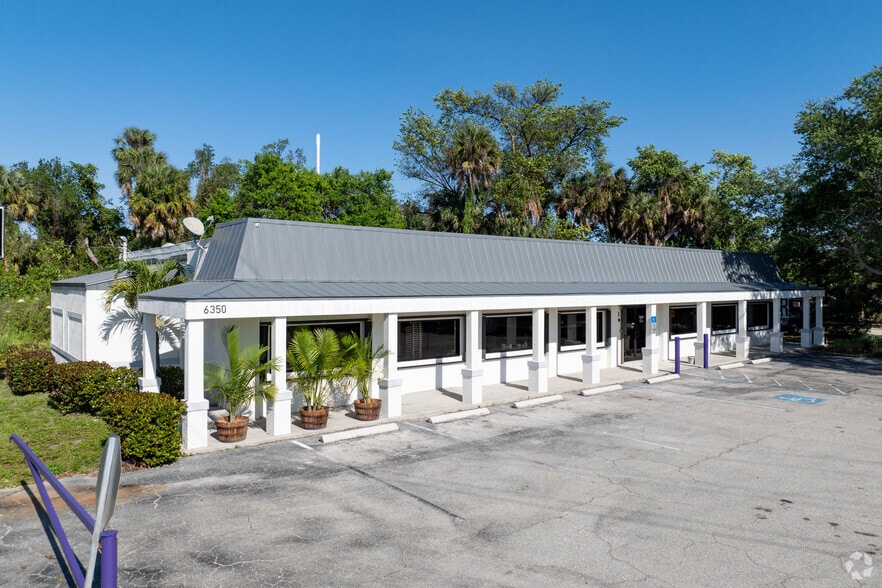 Primary Photo Of 6350 Bayshore Rd, North Fort Myers Freestanding For Lease