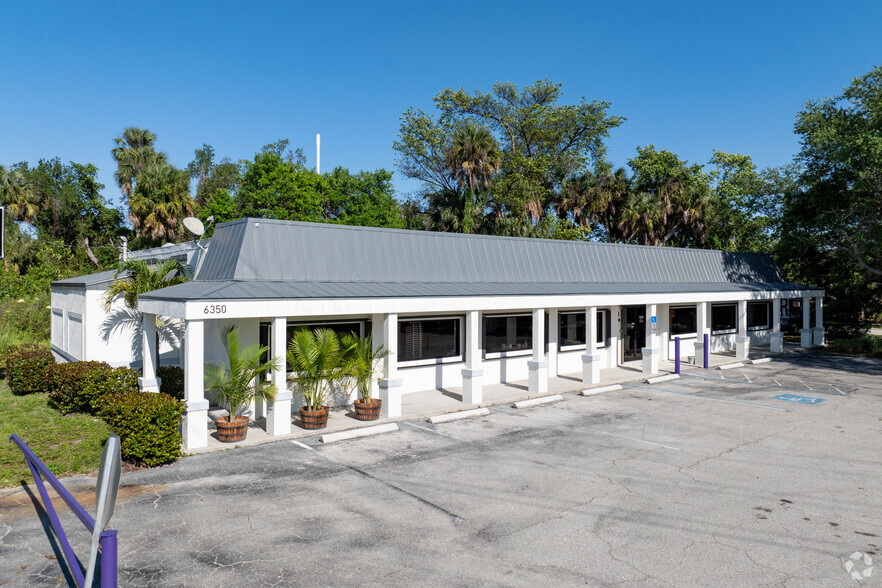 Primary Photo Of 6350 Bayshore Rd, North Fort Myers Freestanding For Sale