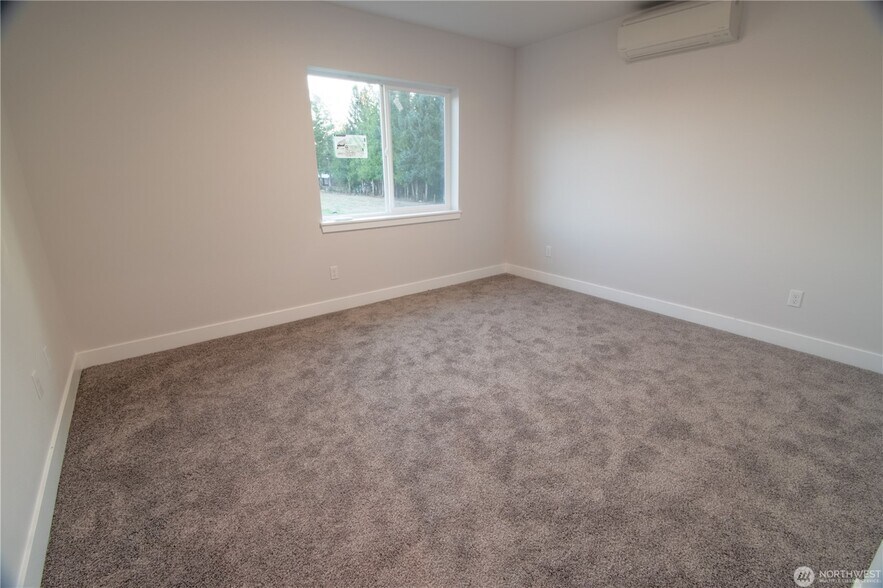 More Photos Of 529 Colton Ln, Everson Apartments For Sale