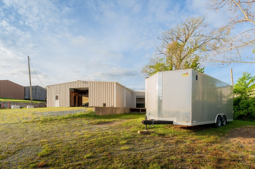More Photos Of 7371 Old US 421, Deep Gap Industrial For Lease