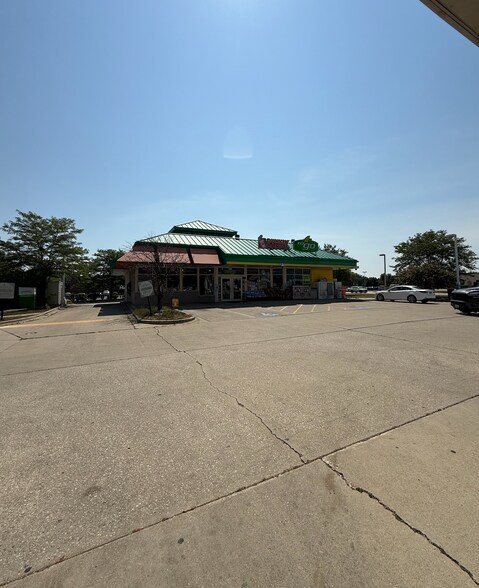 More Photos Of 4940 State Route 59, Naperville Service Station For Lease
