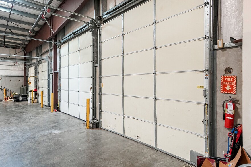 More Photos Of 1852 Fescue St SE, Albany Office For Sale