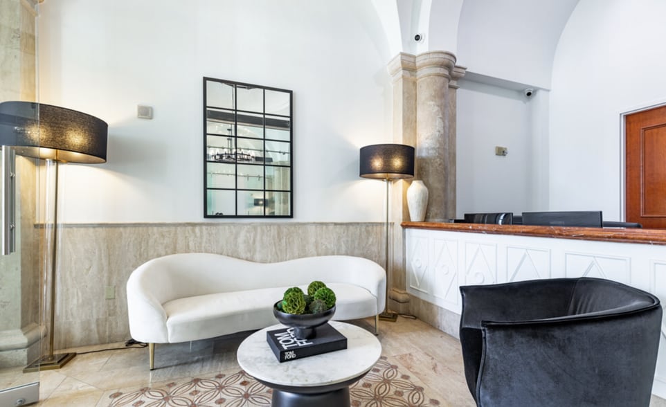 More Photos Of 2121 S Hiawassee Rd, Orlando Apartments For Lease