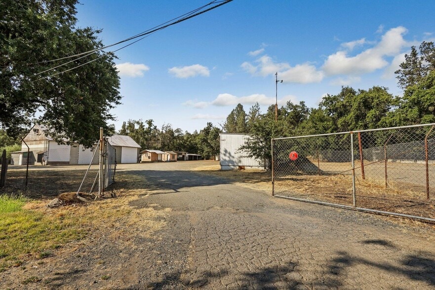 More Photos Of 18795 Jessie Rd, Anderson Distribution For Sale