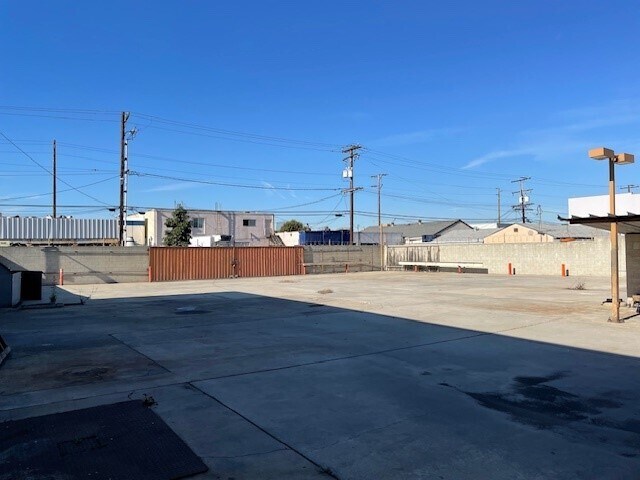 More Photos Of 16257 Illinois Ave, Paramount Warehouse For Sale