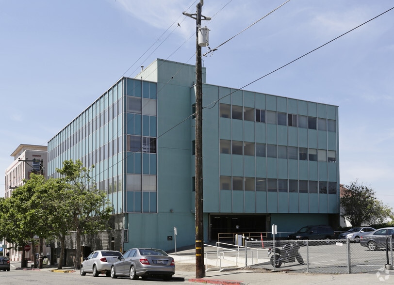More Photos Of 400 30th St, Oakland Medical For Sale