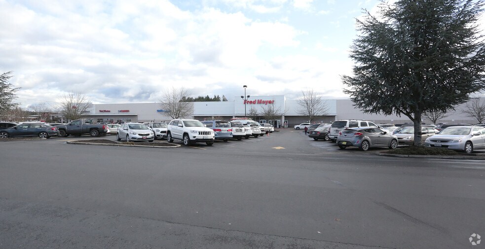 More Photos Of 16735 SE 272nd St, Covington Freestanding For Lease