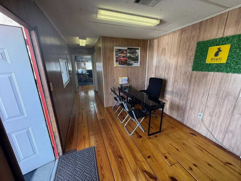 More Photos Of 1109 N Semoran Blvd, Orlando Land For Lease