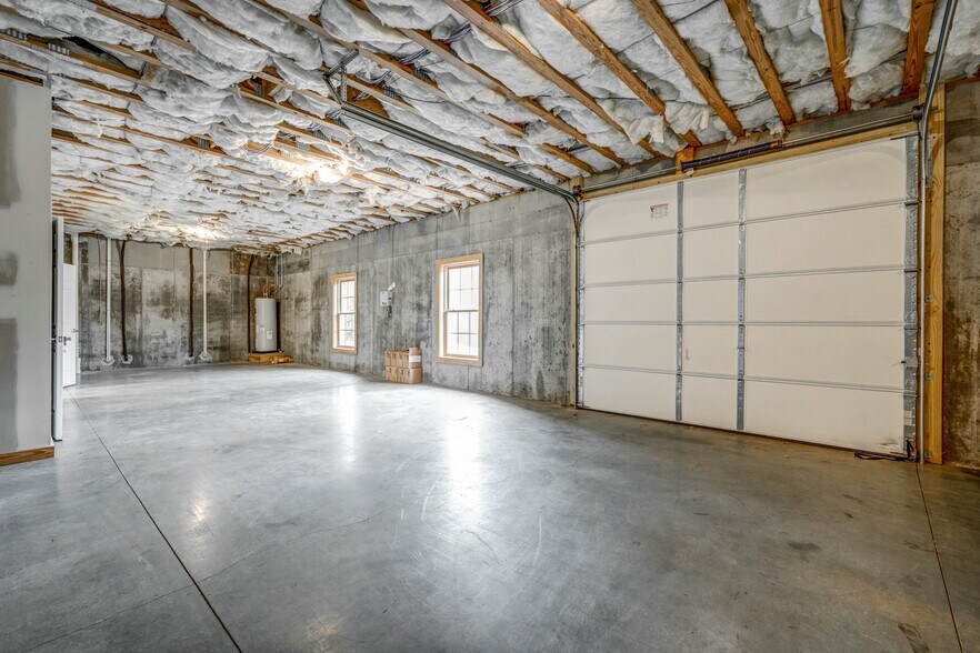 More Photos Of 95 Zion Station Ct, Troy Flex For Sale