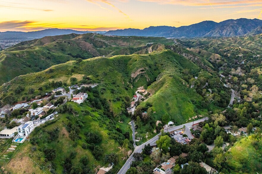 More Photos Of 12141 Wildwood Trl, Kagel Canyon Specialty For Sale