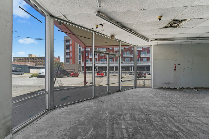 More Photos Of 1017 E Morris St, Indianapolis Freestanding For Lease