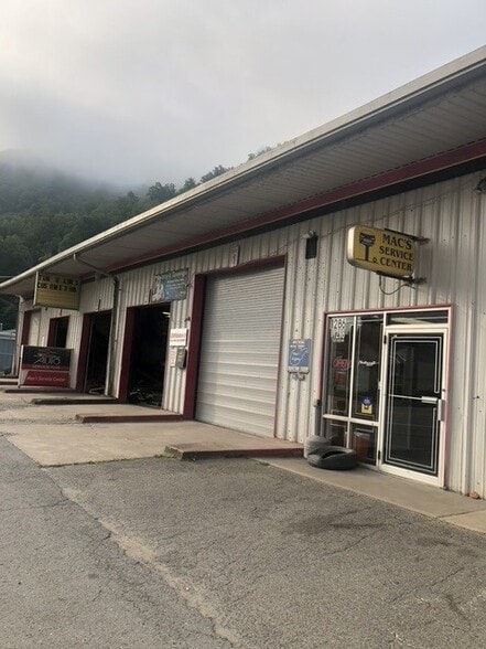 More Photos Of 1286 Huff Creek Hwy, Mallory Auto Repair For Sale