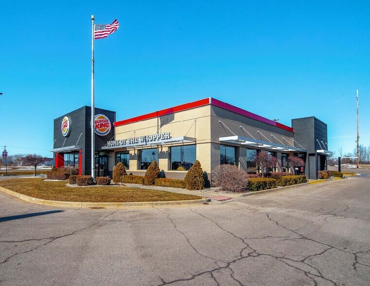 Primary Photo Of 4065 17 Mile Rd NE, Cedar Springs Fast Food For Sale